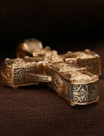 Крест из золота 585 пробы с эбеновым деревом
