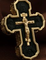 Крест из лимонного золота 585 пробы с эбеновым деревом