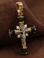 Крест из золота 585 пробы с жемчугом и ониксом