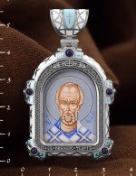 Образок из белого золота 585 пробы с эмалью и иконописью