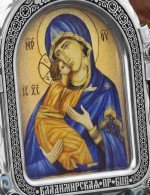 Образок из белого золота 585 пробы с эмалью и иконописью