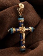 Крест из золота 585 пробы с ониксом, агатом и лазуритом