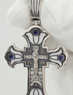 Крест из серебра 925 пробы с эмалью и сапфиром