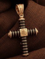 Крест из золота 585 пробы с ониксом