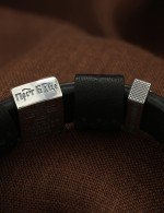 Браслет кожаный с серебром 925 пробы и золотом