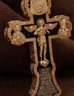 Крест из золота 585 пробы с эбеновым деревом