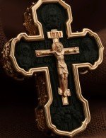 Крест из золота 585 пробы с эбеновым деревом