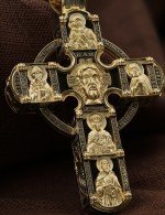 Крест из лимонного золота 585 пробы с эбеновым деревом