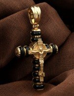 Крест из лимонного золота 585 пробы с ониксом