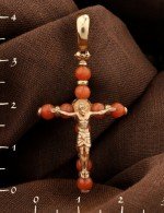 Крест из золота 585 пробы с кораллом