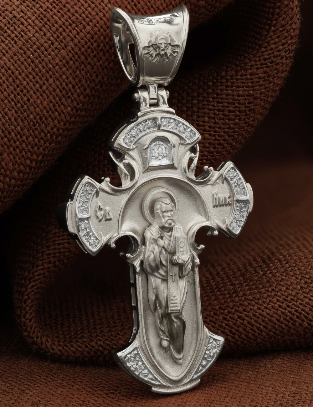 Крест из белого золота 585 пробы с бриллиантами