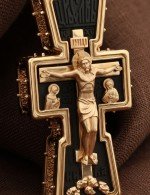 Крест из золота 585 пробы с эбеновым деревом