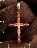 Крест из золота 585 пробы с кораллом