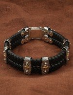 Браслет кожаный с серебром 925 пробы и золотом