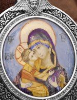 Образок из белого золота 585 пробы с эмалью и иконописью