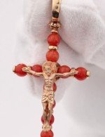 Крест из золота 585 пробы с кораллом