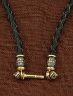 Гайтан кожаный с золотом 585 пробы