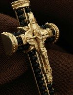 Крест из лимонного золота 585 пробы с ониксом