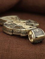 Крест из лимонного золота 585 пробы с эбеновым деревом