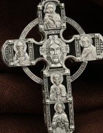 Крест из серебра 925 пробы и золота 585 пробы с эбеновым деревом