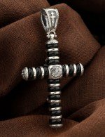 Крест из серебра 925 пробы с ониксом